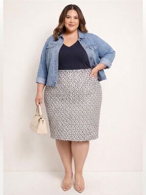CJ Banks Size 24 Quilted Cotton Pencil Skirt Plus Navy Blue & White